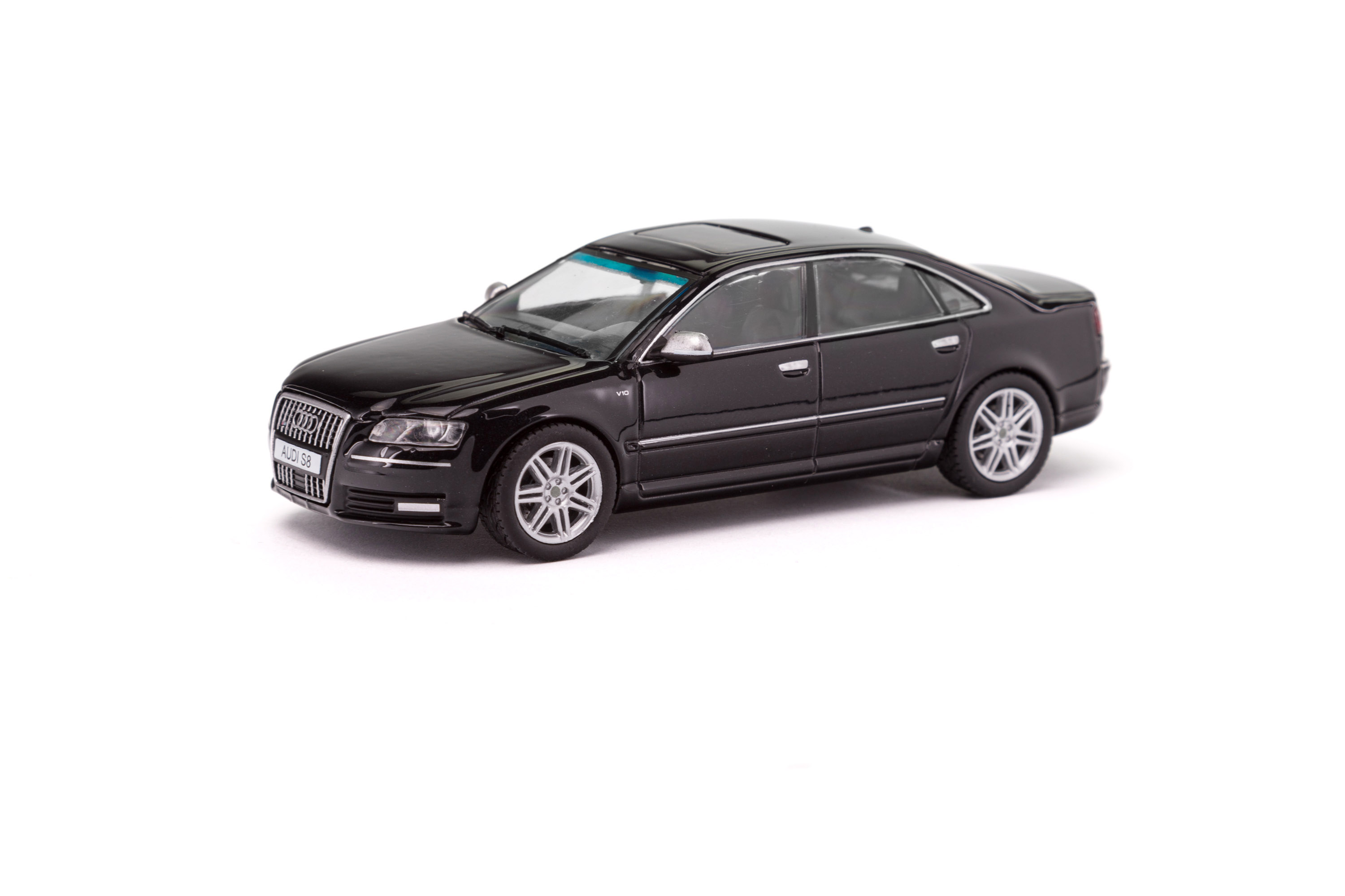 აუდი D3 S8 2010 - მუქი ლურჯი