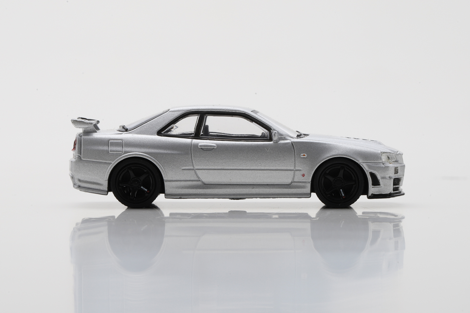 ნისმო R34 GT-R Z-tune – სპორტული მოდელი
