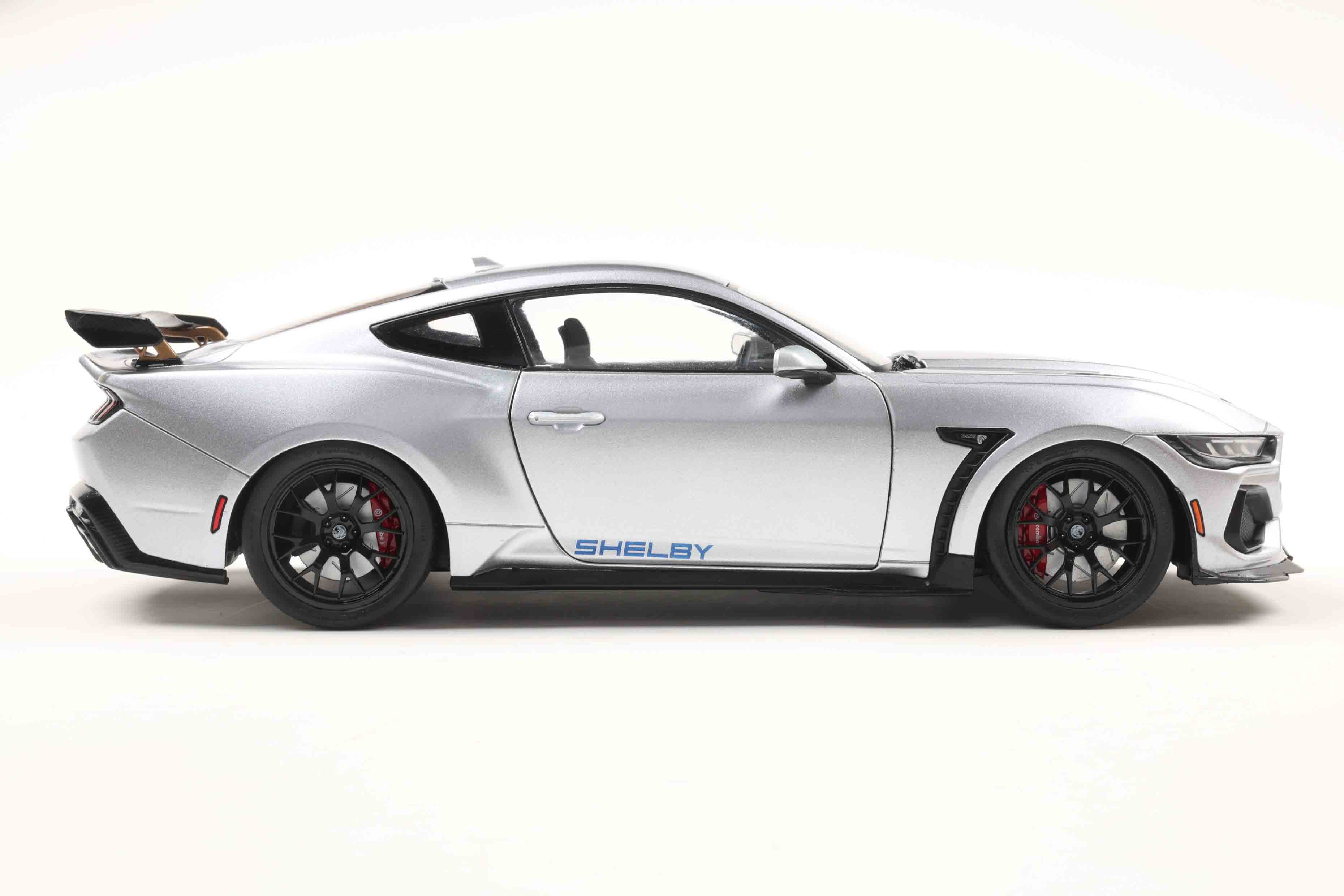 შელბი Mustang Super Snake - ნაცრისფერი ხედი 3