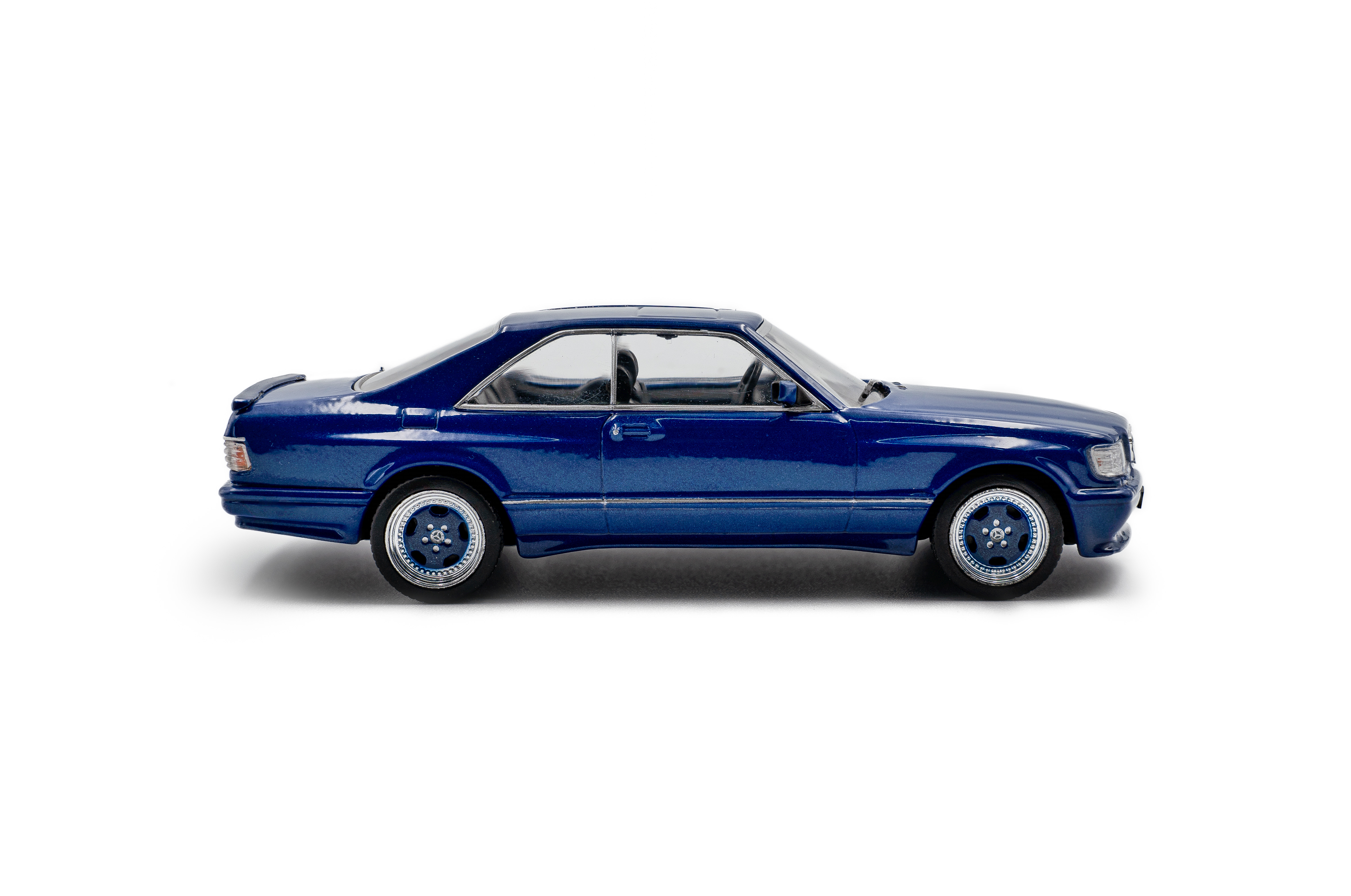 MB 560 SEC AMG - Linarite Blue ხედი 3
