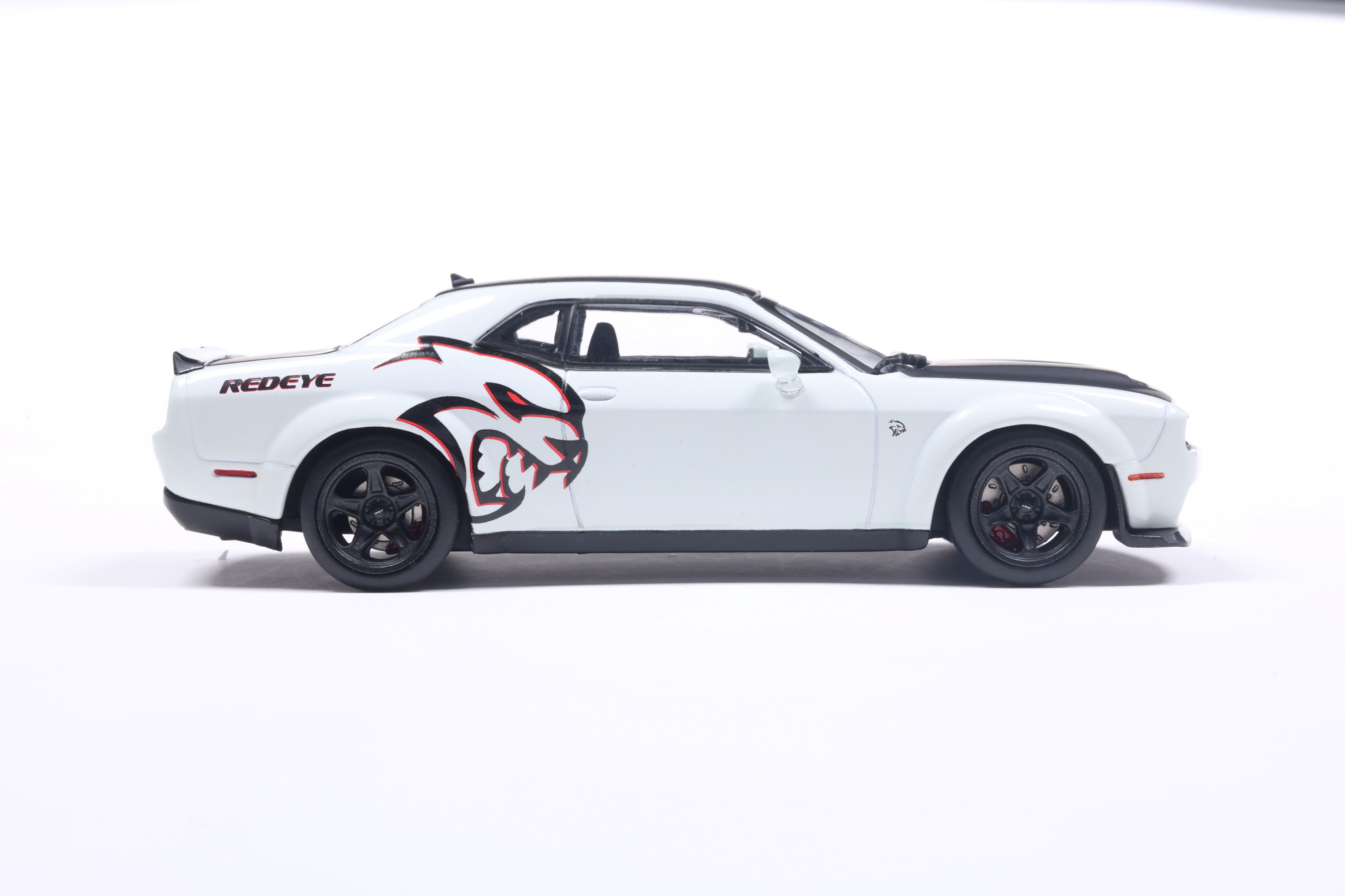დოჯი Challenger SRT Hellcat - თეთრი ხედი 4