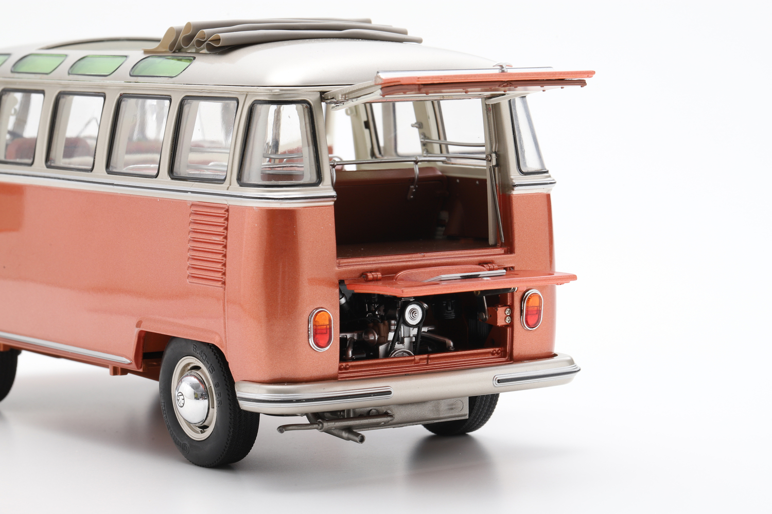 ფოლქსვაგენი T1 სამბა (1962) – 1/18 DieCast მოდელი ხედი 11