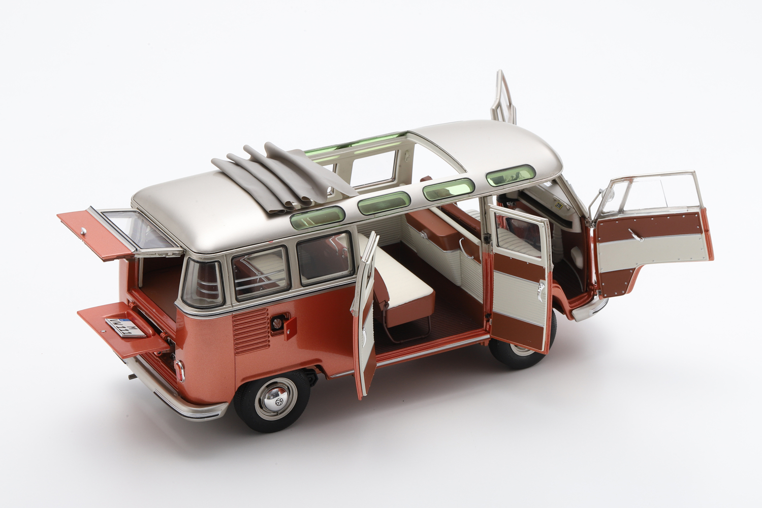 ფოლქსვაგენი T1 სამბა (1962) – 1/18 DieCast მოდელი ხედი 8