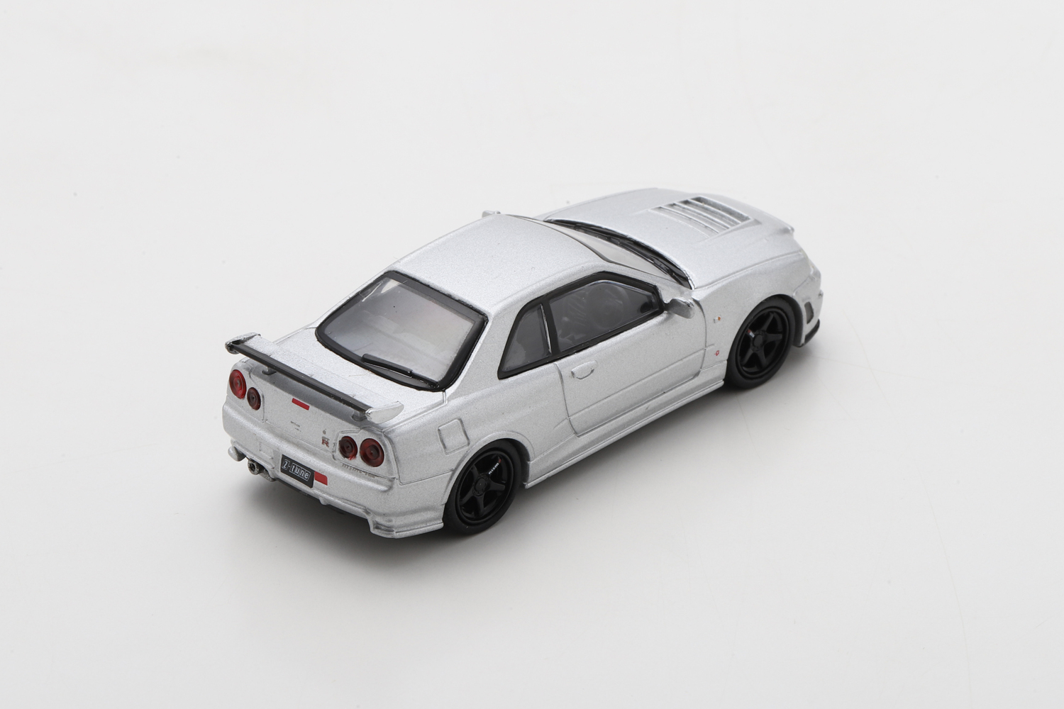 ნისმო R34 GT-R Z-tune – სპორტული მოდელი ხედი 3