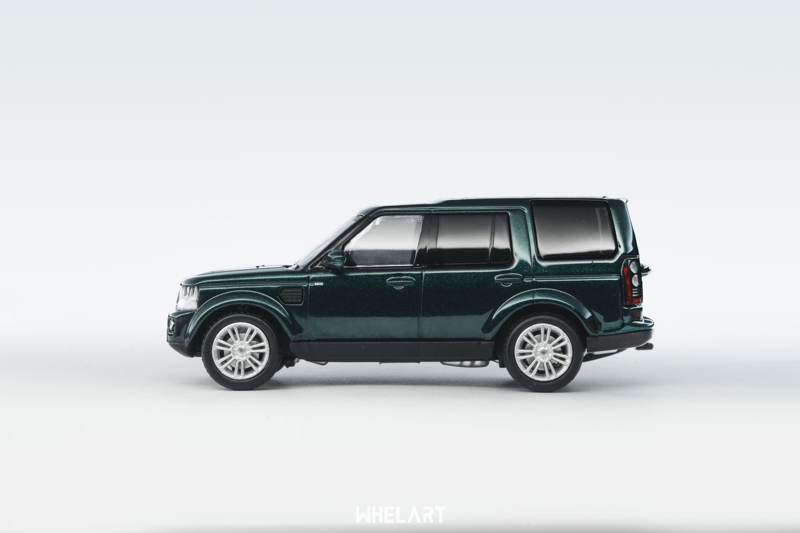 Land Rover Discovery 4 1:64 – Green საკოლექციო მოდელი ხედი 5