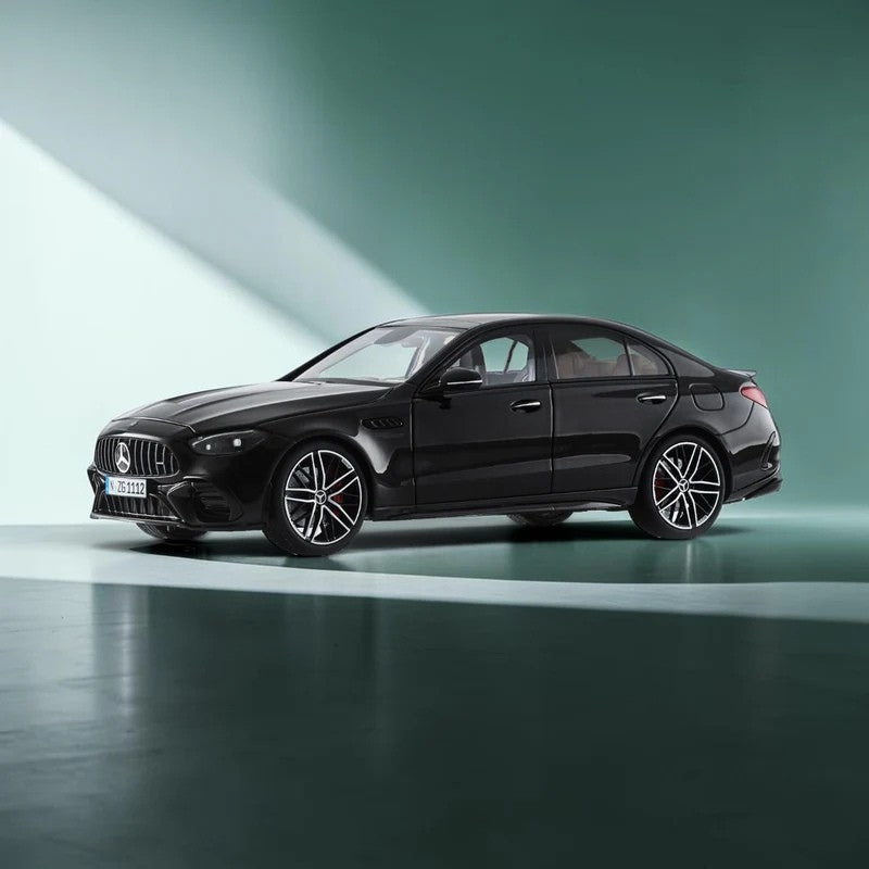 მერსედეს-AMG C 63 S E – საკოლექციო მოდელი ხედი 1