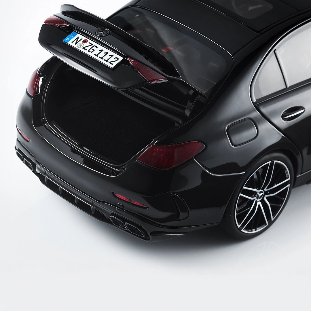 მერსედეს-AMG C 63 S E – საკოლექციო მოდელი ხედი 6