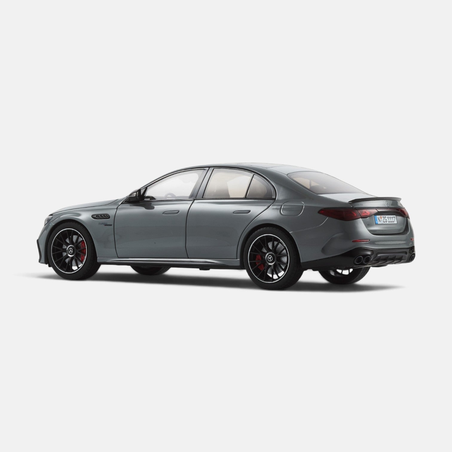 მერსედეს-AMG E 53 Hybrid 4MATIC+ – საკოლექციო მოდელი ხედი 3