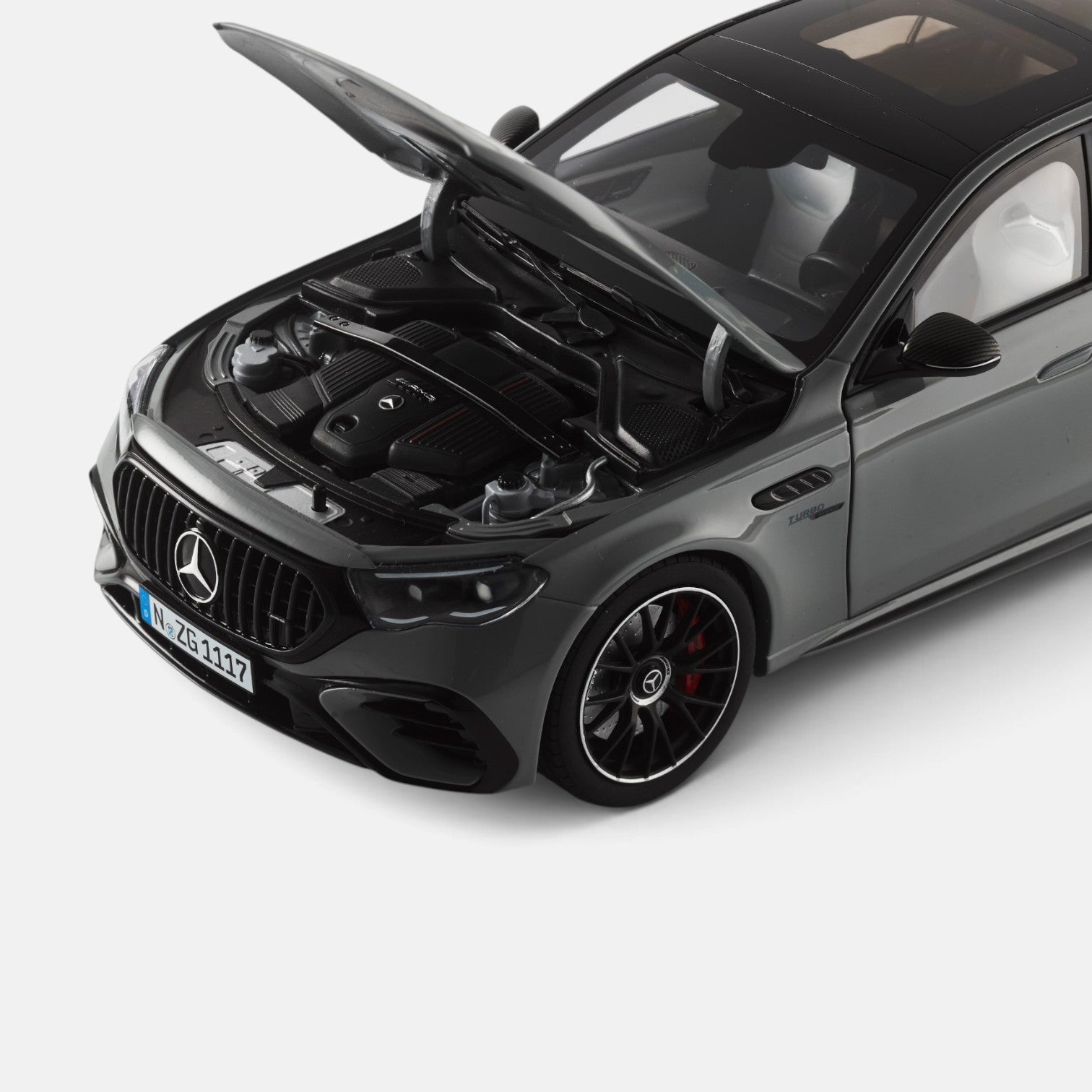 მერსედეს-AMG E 53 Hybrid 4MATIC+ – საკოლექციო მოდელი ხედი 6