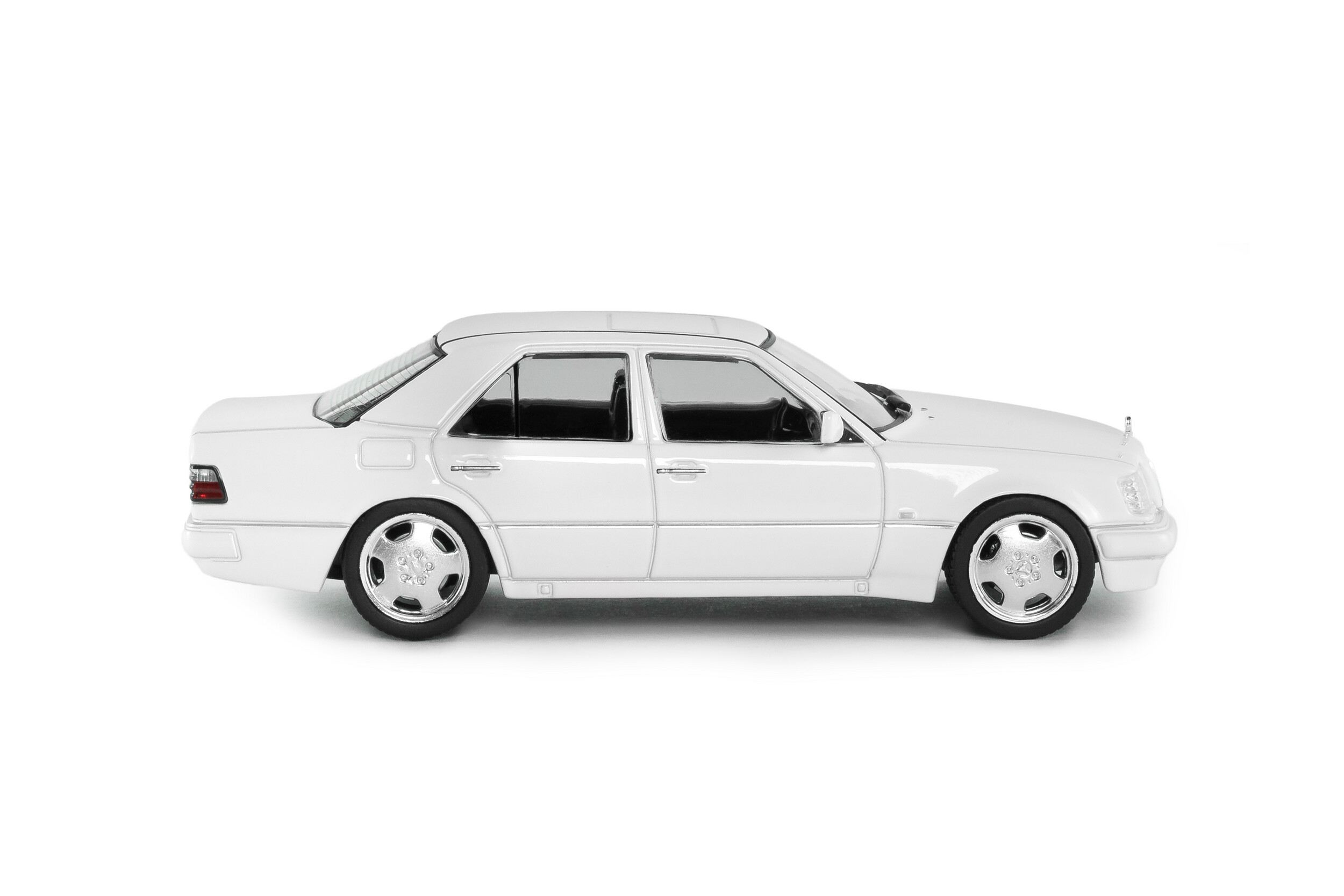 მერსედეს-ბენცი W124 E60 AMG ხედი 5